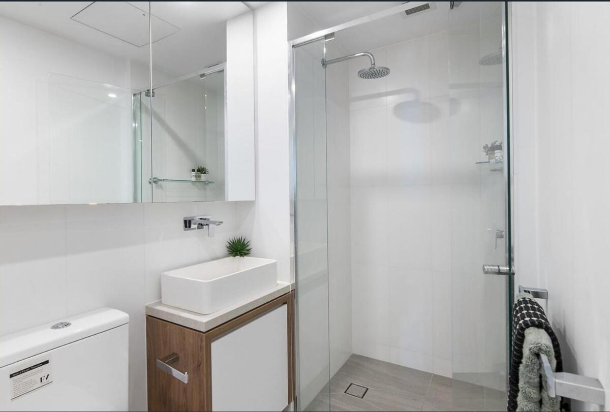 Luxury Skyview Location * Brisbane